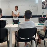 Insegnante di inglese e tedesco con esperienza nella scuola pubblica